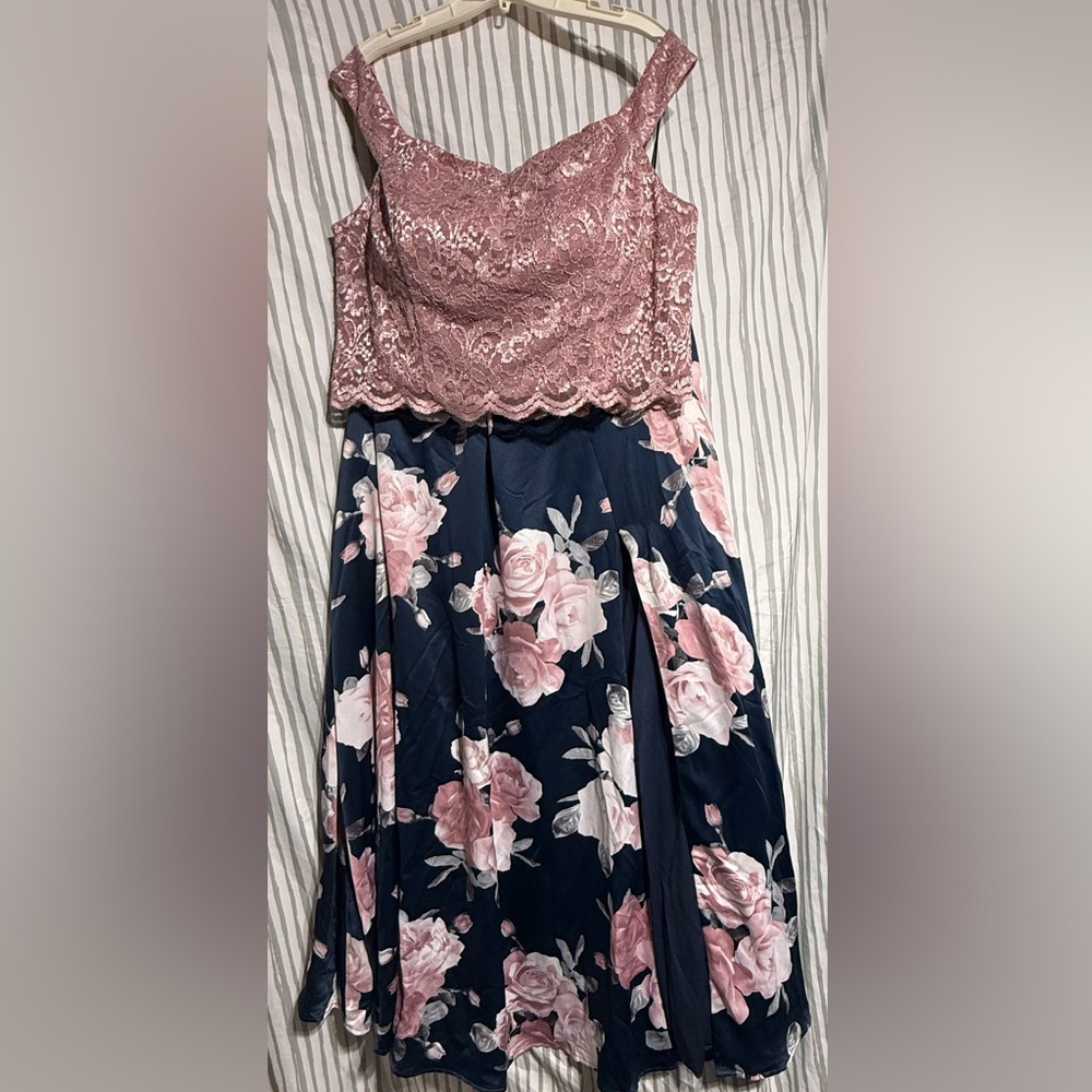 Xtraordinary 2 piece Sparkle Pink Lace Top & Full length lined Navy Floral Skirt